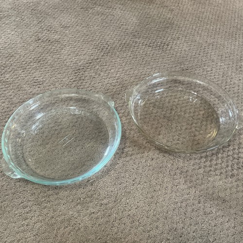 Pyrex 229 2 fluted - 9, 1/2”